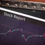 UNH Stock: UnitedHealth Group Outlook, Price Trends, and Key Risks